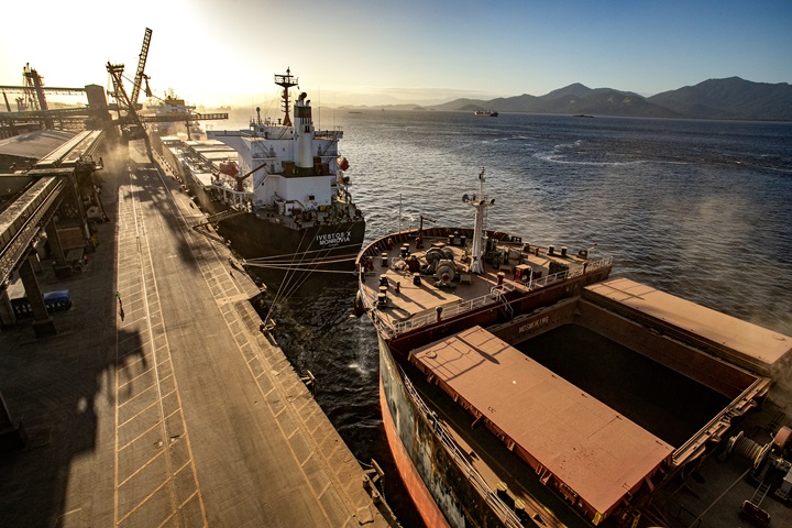 Com 5,3 milhões de toneladas, portos registram novo recorde de movimentação em fevereiro