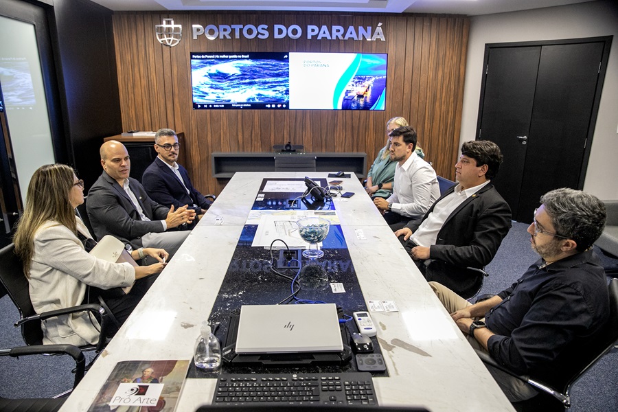 Estados Unidos e Paraná estreitam diálogo durante visita ao Porto de Paranaguá